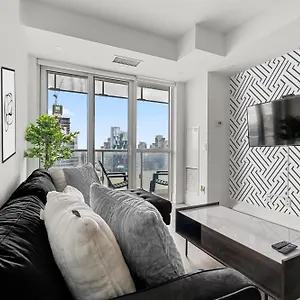 Apartment Luxury 2br Downtown Facing Cn Tower, Toronto